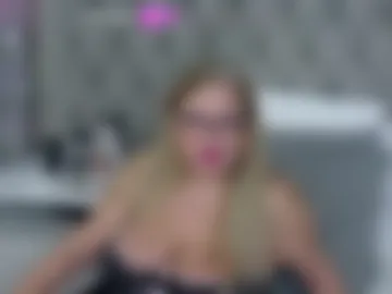 voluptuousleona webcam preview