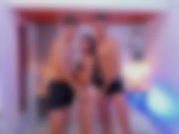 wallen_couple photo 5