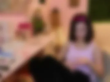 whats_her_name photo 7