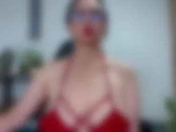 womanhornyx photo 4