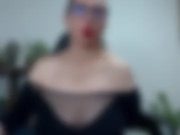 womanhornyx photo 3