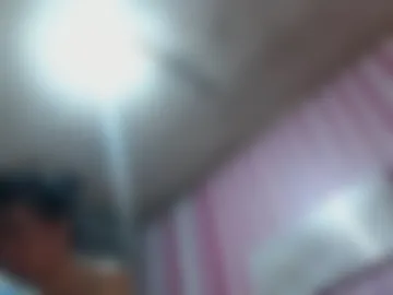 xxrowenatastycockforyouxx webcam preview