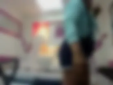 yara_thompons webcam preview