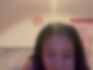 yella_princess live webcam preview