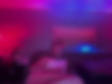 yogitheotter live webcam preview