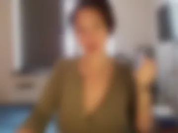 your_little_mom webcam preview