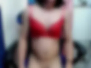 your_slut_queen live webcam preview