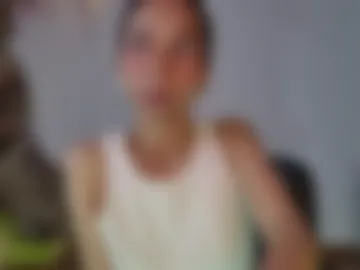 yourlittle_cherry webcam preview