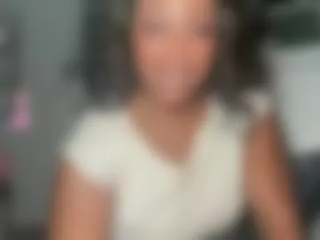 yourmommysilk webcam preview