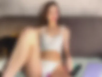 yourselenas photo 2
