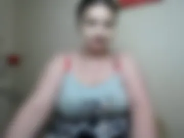 yourswetiegirl photo 3