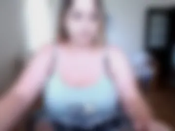 yourswetiegirl webcam preview