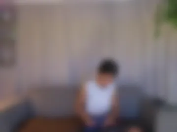 yuliethpetite photo 8