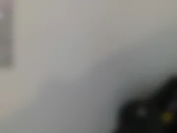 yuliethpetite photo 2