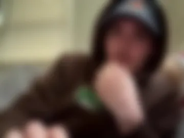 yungstudbev photo 3
