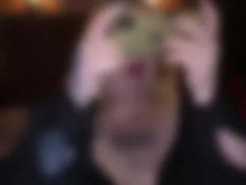 zarareign_ webcam preview