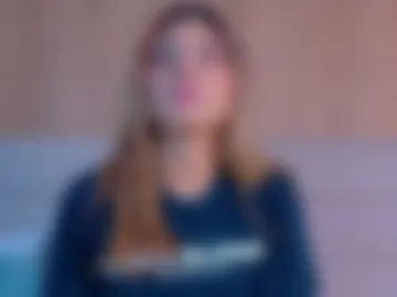 zoehangel photo 2
