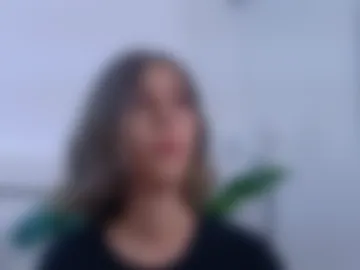 zoeypetit photo 3